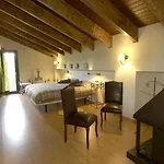 Отель La Casa Del Rio Вильянова