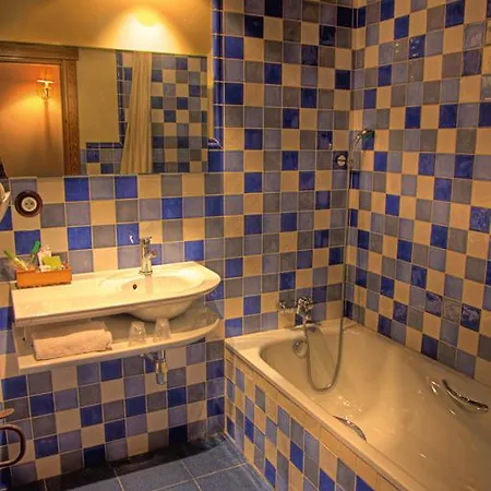 Hotel La Casa Del Rio 3*